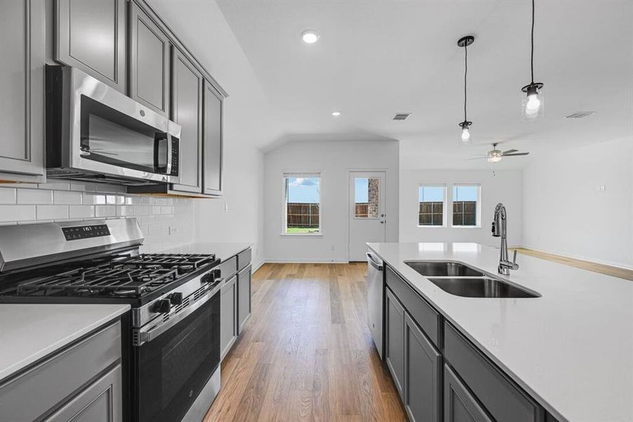 2605 Glacier Road ~ Ready Now