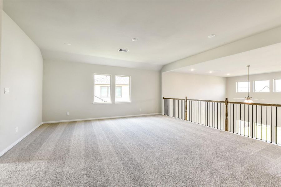 Spacious, unfurnished interior of a new home in Stone Creek Ranch, Hockley (Image 43).