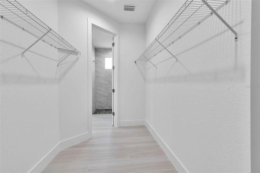 Spacious, unfurnished interior of a new home in , Punta Gorda (Image 20).