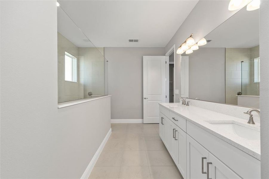 Furnished interior view inside a new home in , Ocala (Image 10).