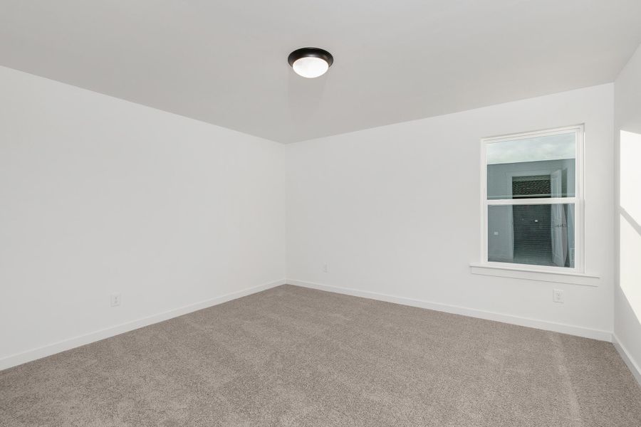 Spacious, unfurnished interior of a new home in , St. George (Image 20).