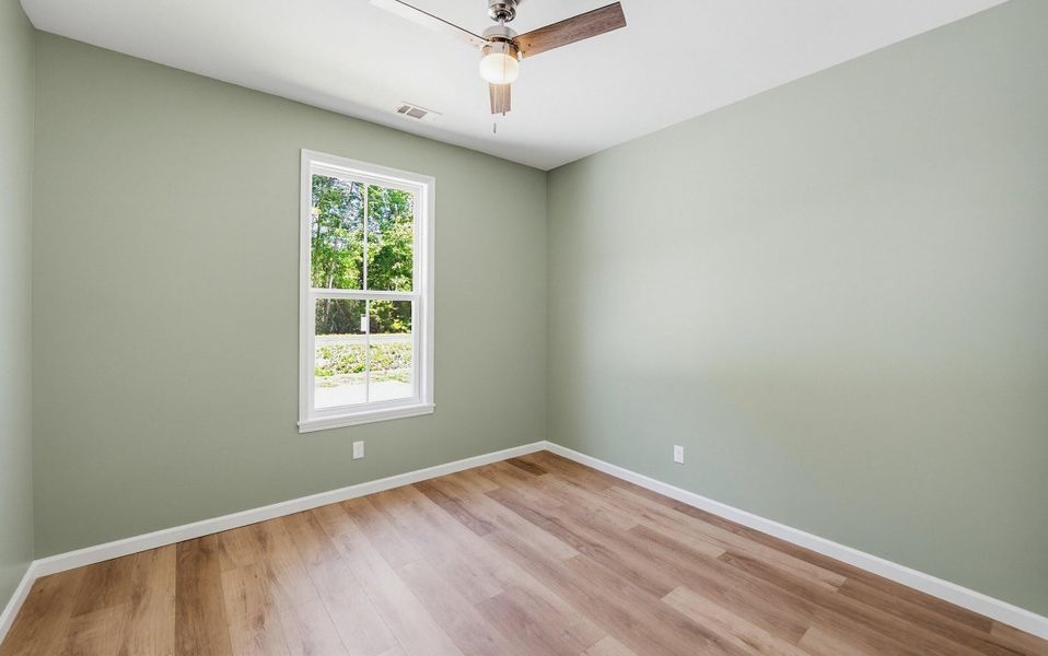 Spacious, unfurnished interior of a new home in , Seabrook (Image 29).