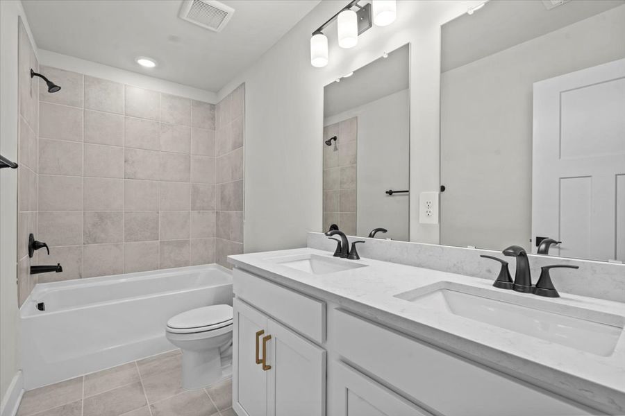 Furnished interior view inside a new home in Cedar Shoals - Signature Collection, Piedmont (Image 9).