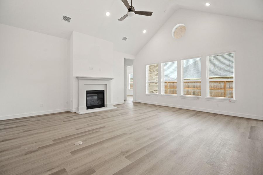 Spacious, unfurnished interior of a new home in Westland Ranch - 70' Homesites, League City (Image 20).