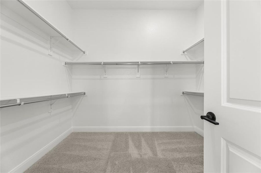 Spacious, unfurnished interior of a new home in Ten Mile Creek, Celina (Image 25).