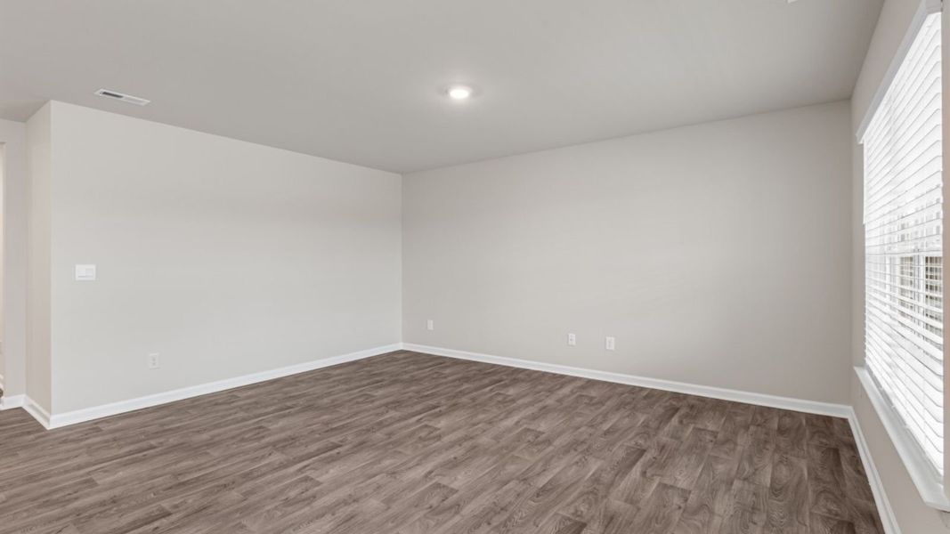 Spacious, unfurnished interior of a new home in Bynum Farms, Farmville (Image 14).