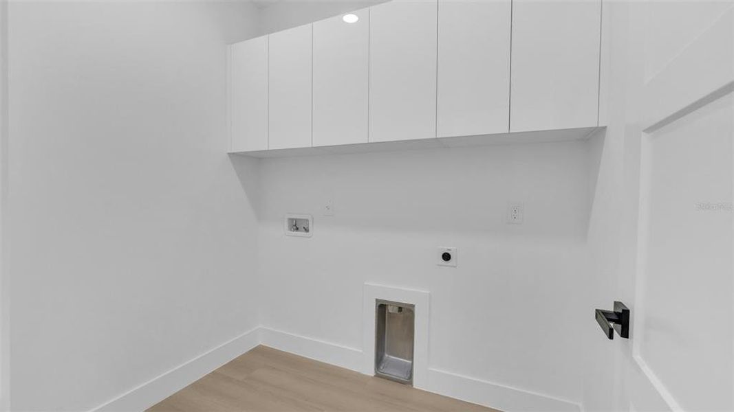 Spacious, unfurnished interior of a new home in , St. Petersburg (Image 17). Spacious, unfurnished interior of a new home in , St. Petersburg (Image 17).