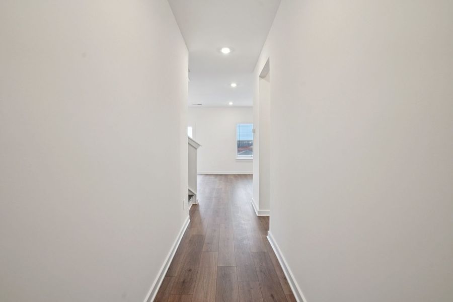 Spacious, unfurnished interior of a new home in River Ridge, Clarksville (Image 10).