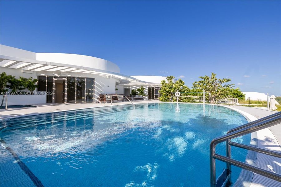 Community amenities in , Bay Harbor Islands (Image 54).