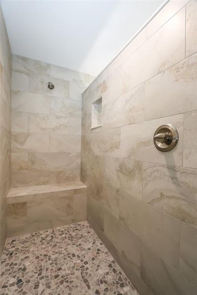 Close-up of interior finishes inside a home in , Dunnellon (Image 21).