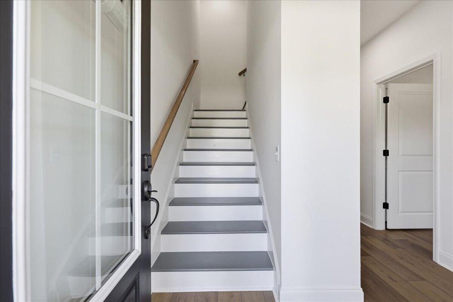 Spacious, unfurnished interior of a new home in , Summerville (Image 21).