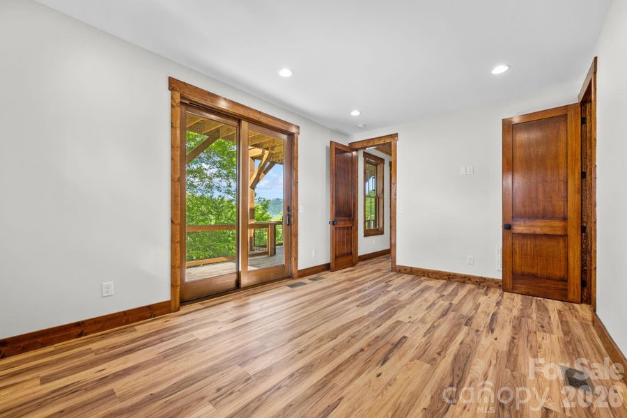 Spacious, unfurnished interior of a new home in , Banner Elk (Image 30).