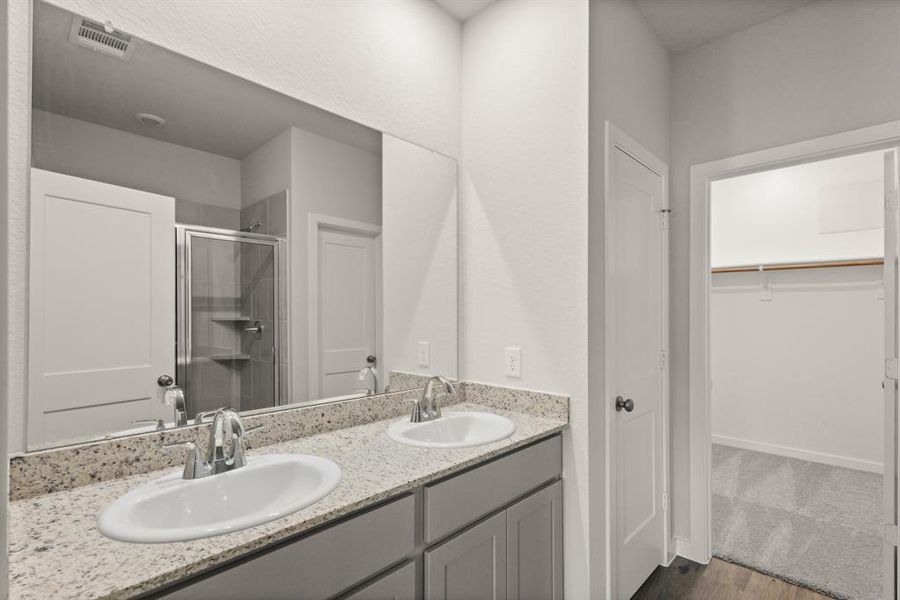 Furnished interior view inside a new home in Crockett Meadows, Conroe (Image 11). Furnished interior view inside a new home in Crockett Meadows, Conroe (Image 11).