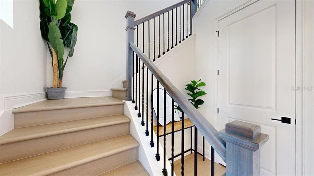 Furnished interior view inside a new home in , Orlando (Image 11).