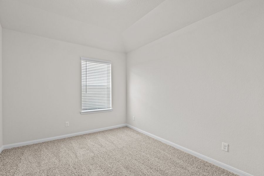 Representative unfurnished interior of a home built from the Wallace by Beazer Homes in Veranda, San Antonio (Image 13).