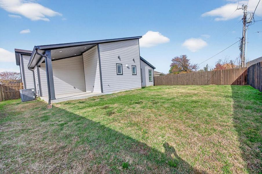 Exterior details and patio area of a home in , Gun Barrel City (Image 3). Exterior details and patio area of a home in , Gun Barrel City (Image 3).