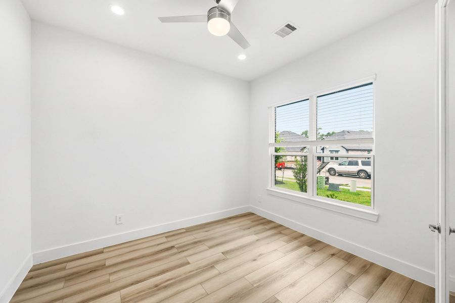Spacious, unfurnished interior of a new home in Hills of Westlake, Conroe (Image 25). Spacious, unfurnished interior of a new home in Hills of Westlake, Conroe (Image 25).