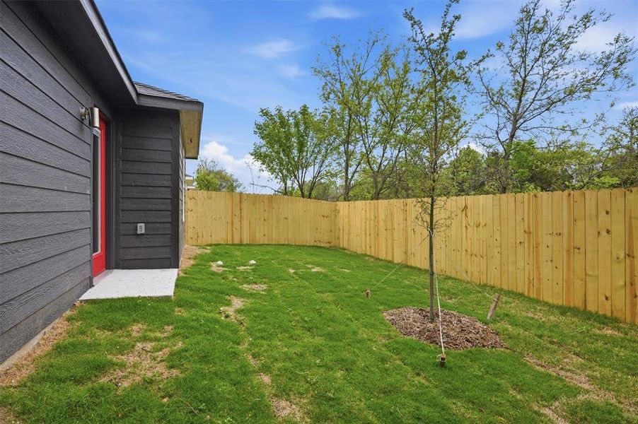 Exterior details and patio area of a home in , Sherman (Image 4).