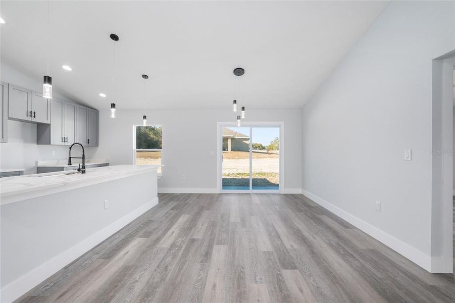 Spacious, unfurnished interior of a new home in , Dunnellon (Image 19).