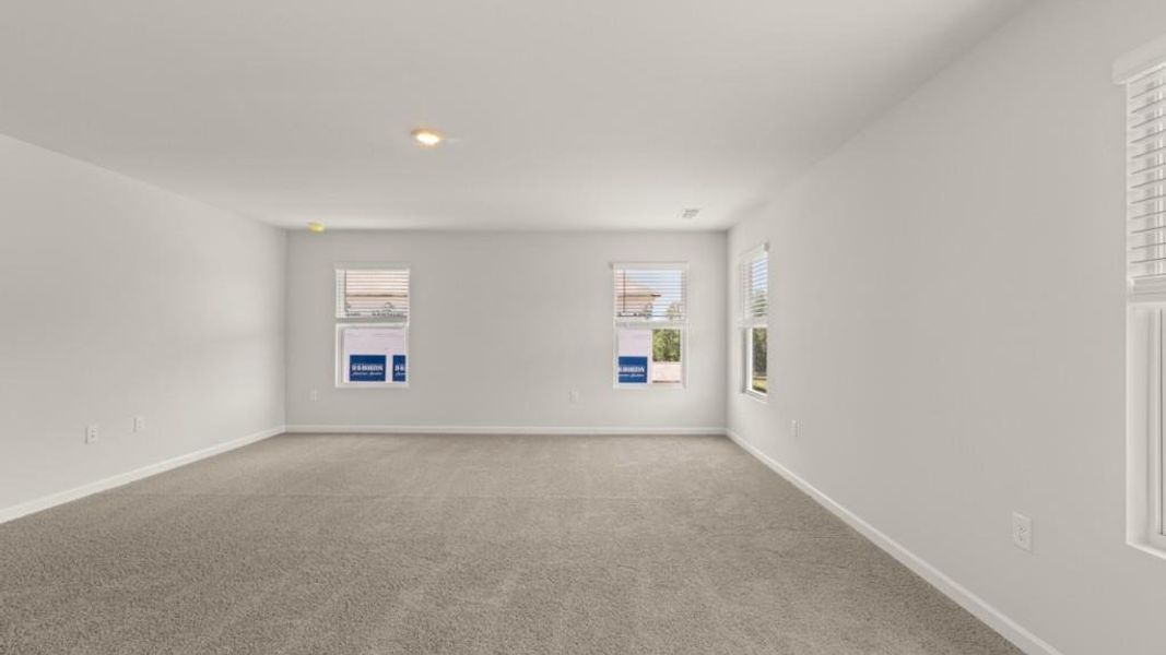 Spacious, unfurnished interior of a new home in Grandview at Lanier, Dawsonville (Image 24).