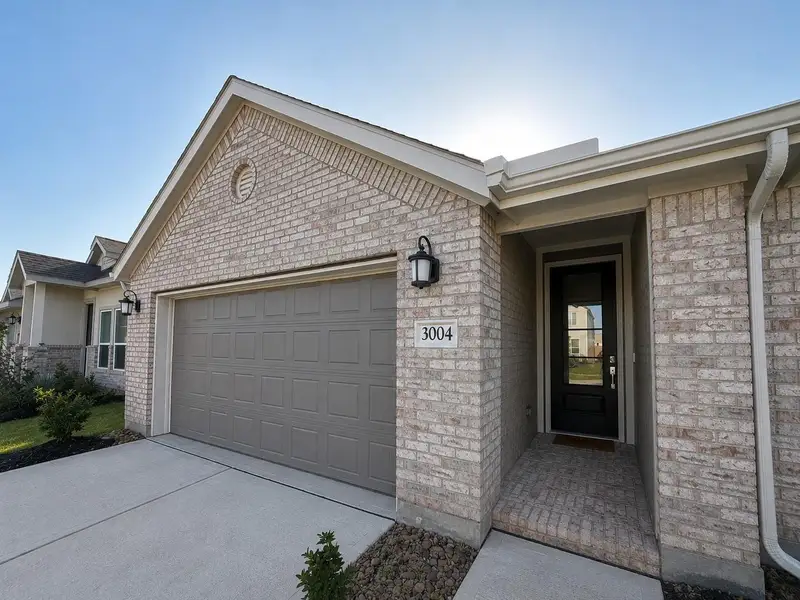 Exterior details and patio area of a home in , Katy (Image 3).