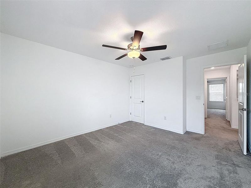 Spacious, unfurnished interior of a new home in , Lakeland (Image 40).