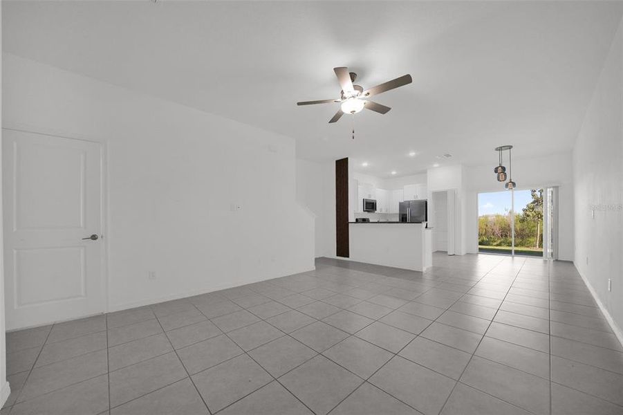 Spacious, unfurnished interior of a new home in , San Antonio (Image 29). Spacious, unfurnished interior of a new home in , San Antonio (Image 29).