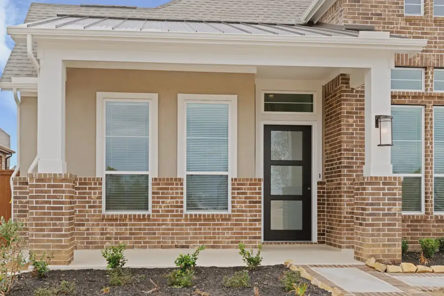 Representative exterior details of a home built from the Brentwood by Chesmar Homes in Briarley, Montgomery (Image 3). Representative exterior details of a home built from the Brentwood by Chesmar Homes in Briarley, Montgomery (Image 3).