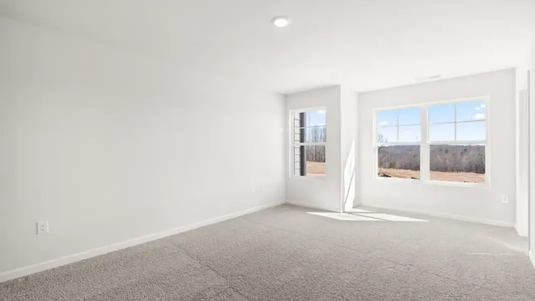 Spacious, unfurnished interior of a new home in , Gainesville (Image 20).