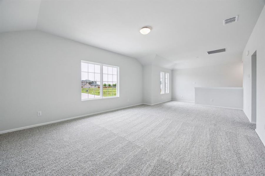Spacious, unfurnished interior of a new home in Bellagio, Forney (Image 13).