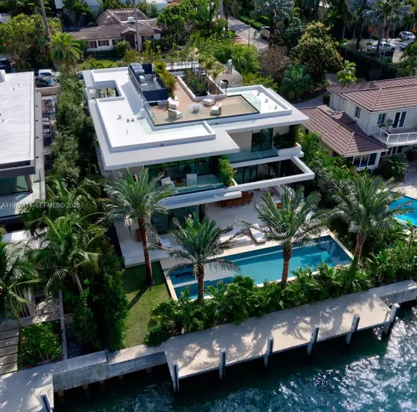 Image 25 of a home in .