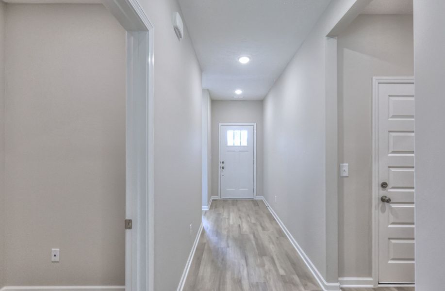 Spacious, unfurnished interior of a new home in Legacy Preserve, Tullahoma (Image 20).