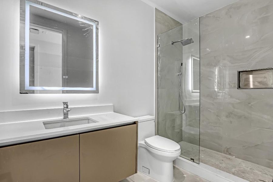 220 Lake Shore #N-2103 (38)