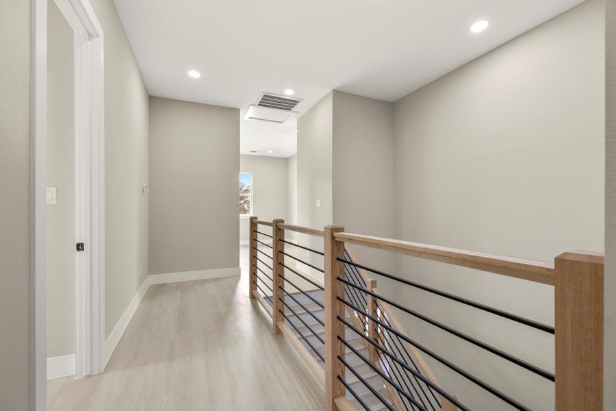 Spacious, unfurnished interior of a new home in , Tomball (Image 37). Spacious, unfurnished interior of a new home in , Tomball (Image 37).