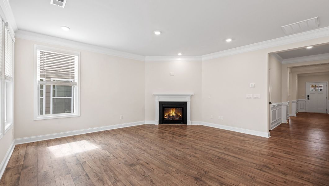 Representative unfurnished interior of a home built from the ROBINSON by D.R. Horton in Seven Oaks, Greenwood (Image 17).