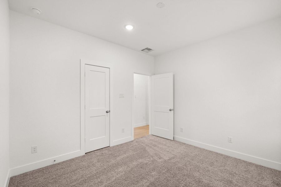 Spacious, unfurnished interior of a new home in Elyson, Katy (Image 22).