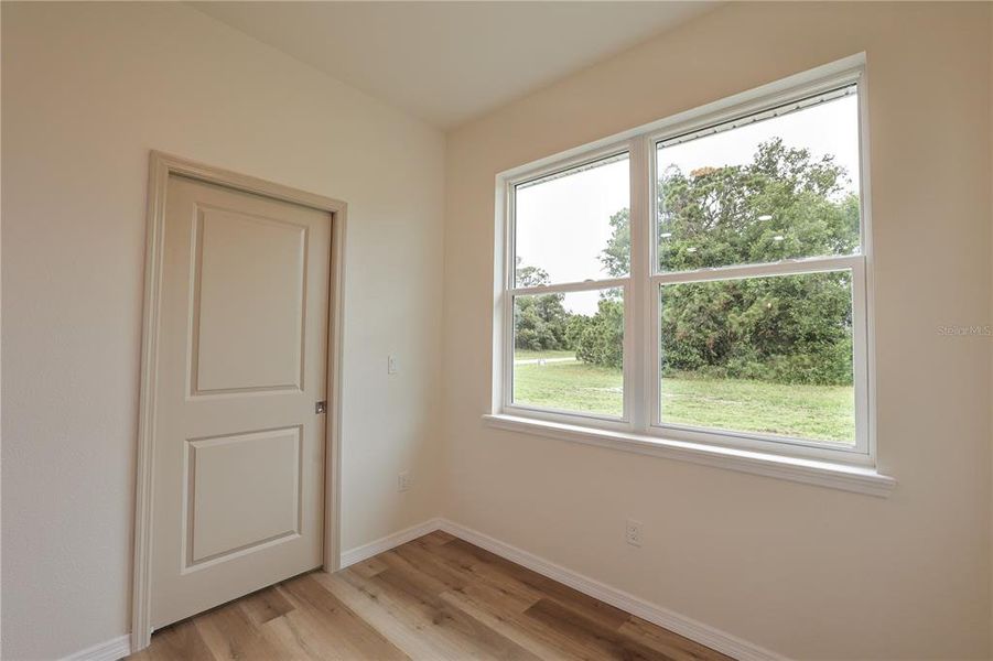 Spacious, unfurnished interior of a new home in , Sebring (Image 27).