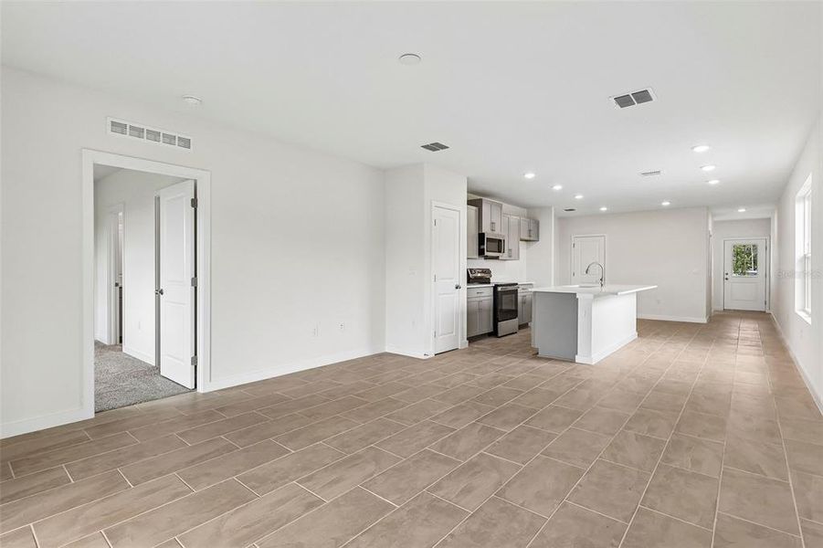 Spacious, unfurnished interior of a new home in Liberty Trace, Haines City (Image 23). Spacious, unfurnished interior of a new home in Liberty Trace, Haines City (Image 23).