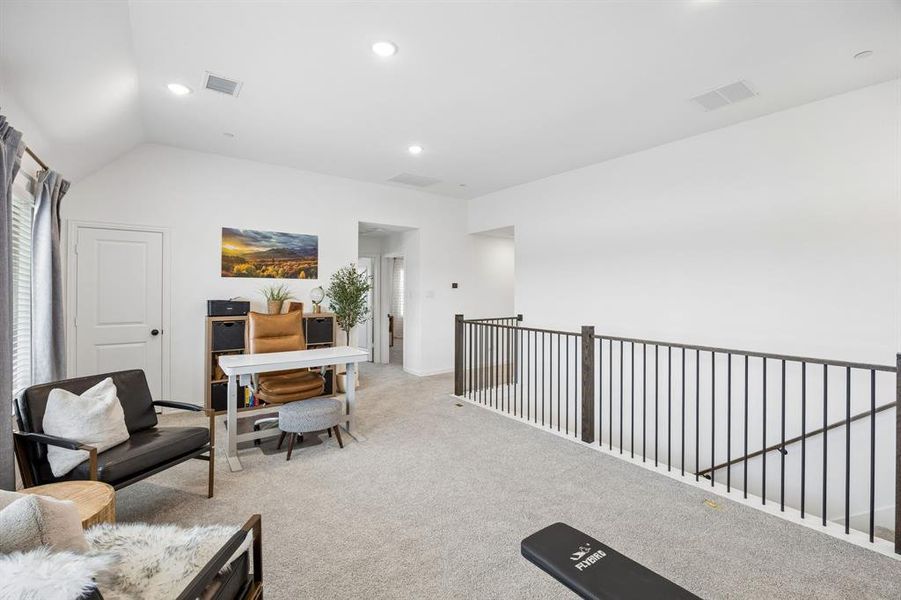 Furnished interior view inside a new home in , Grand Prairie (Image 9).