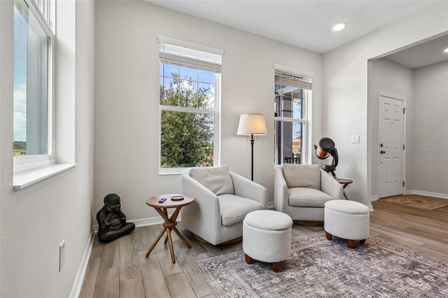 Furnished interior view inside a new home in , Winter Garden (Image 22).