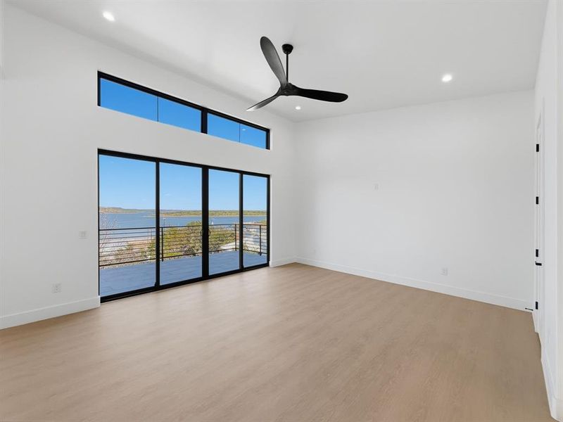 Spacious, unfurnished interior of a new home in , Graford (Image 23).