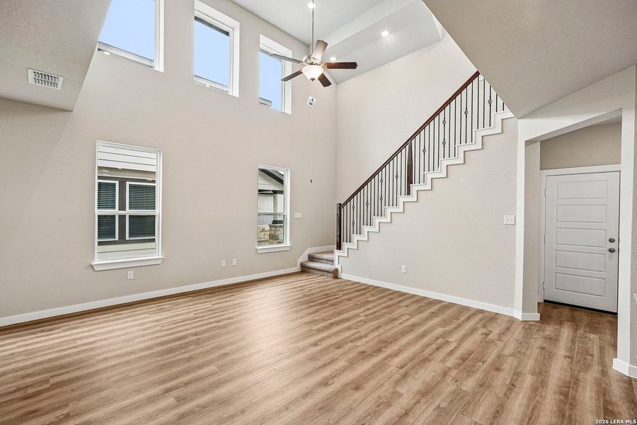 Spacious, unfurnished interior of a new home in Willow Point, San Antonio (Image 30). Spacious, unfurnished interior of a new home in Willow Point, San Antonio (Image 30).