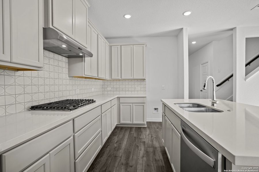 Furnished interior view inside a new home in Davis Ranch, San Antonio (Image 8). Furnished interior view inside a new home in Davis Ranch, San Antonio (Image 8).