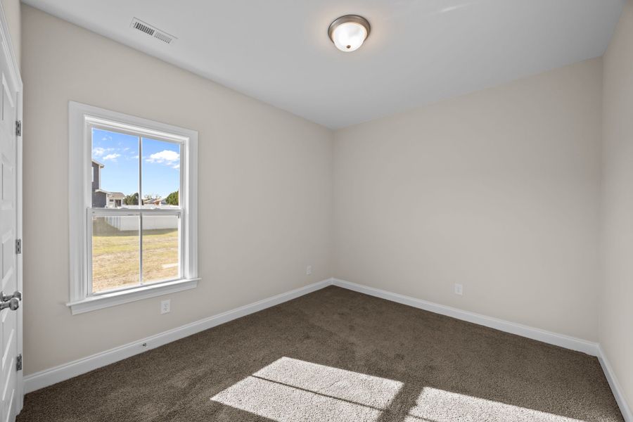 Spacious, unfurnished interior of a new home in Kennedy's Crossing, Grimesland (Image 30).