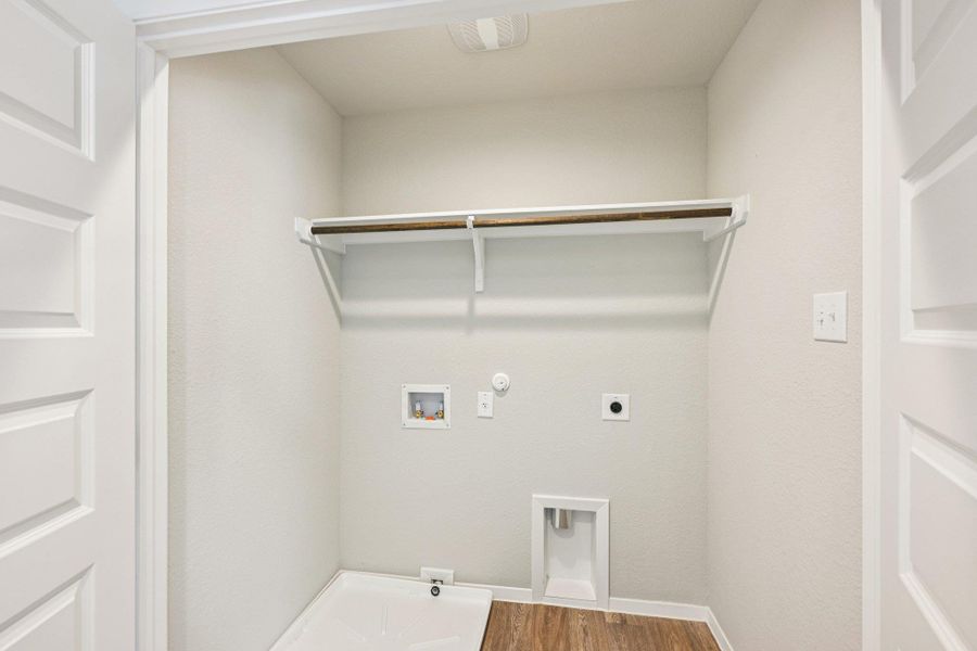 Spacious, unfurnished interior of a new home in Cascade, Liberty Hill (Image 17).