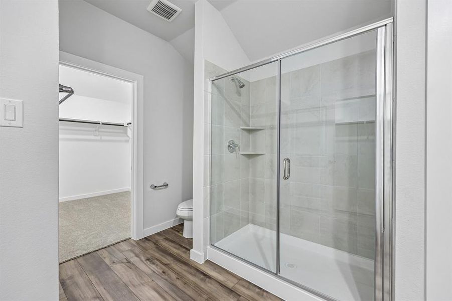 Furnished interior view inside a new home in Middlefield Village, Dallas (Image 12).