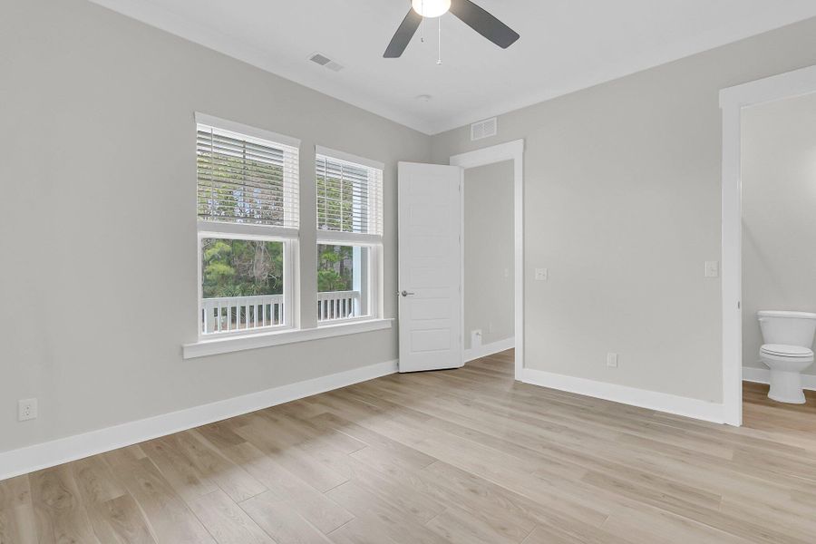Spacious, unfurnished interior of a new home in , Mount Pleasant (Image 25).