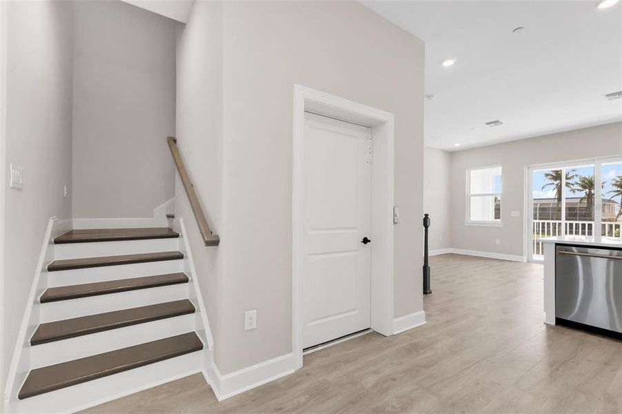 Spacious, unfurnished interior of a new home in , Punta Gorda (Image 39).