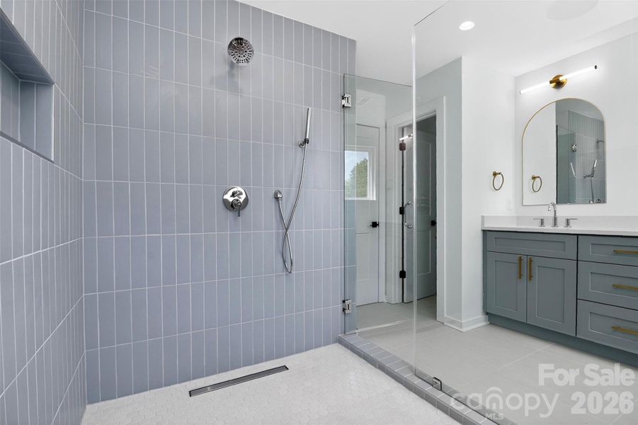 Image 42 of a home in .