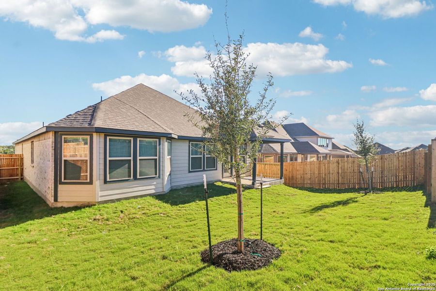 Exterior details and patio area of a home in Arcadia Ridge - Classic Series, San Antonio (Image 4).